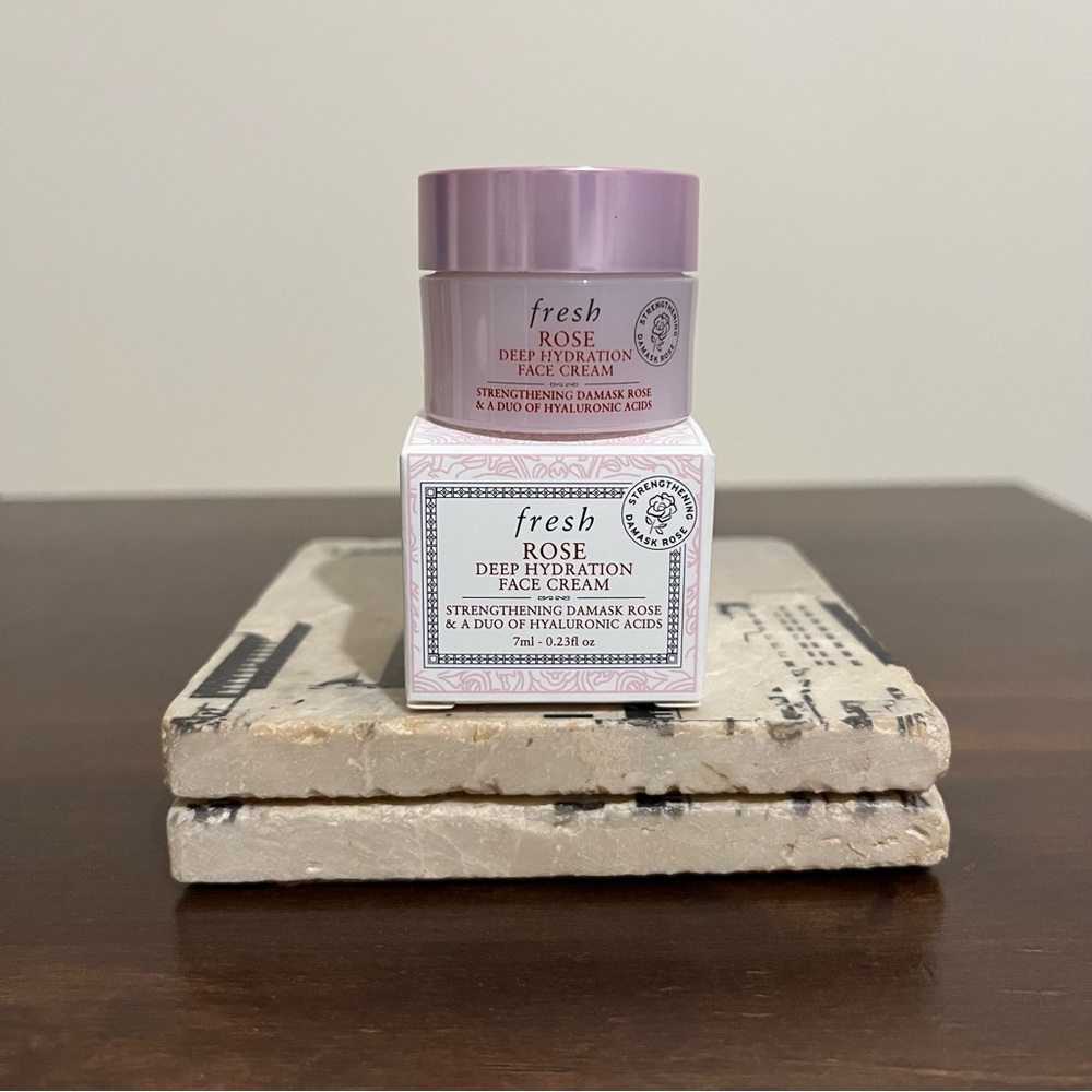 Fresh Rose Deep Hydration Face Cream. Mini. 7ml/0.23fl oz. New.